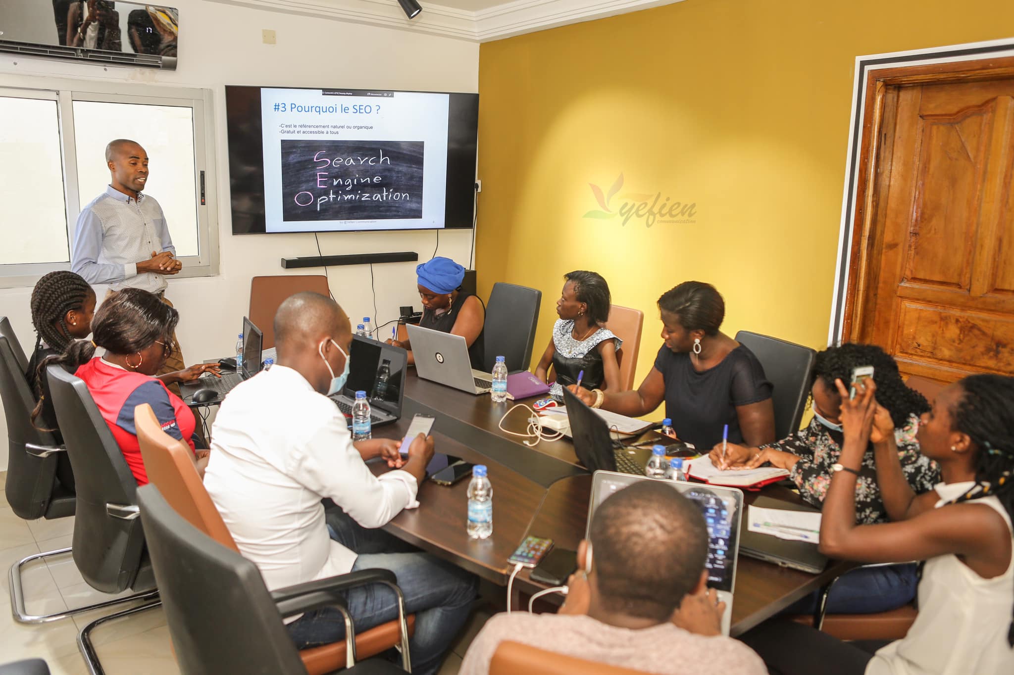 Formation marketing digital de Yefien Communication à Abidjan avec Abou Kam